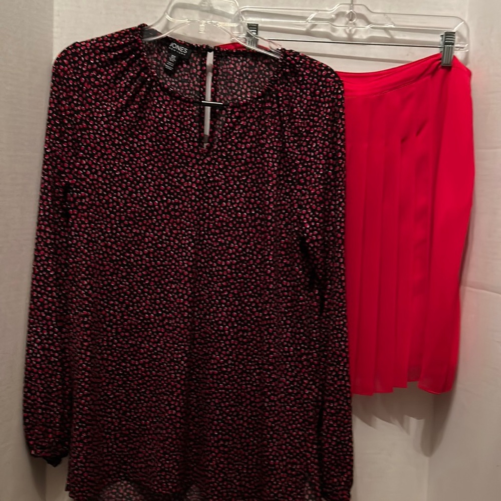 2 piece outfit.  Jones New York tunic and Armani Exchange Skirt.  Sizes M and 10